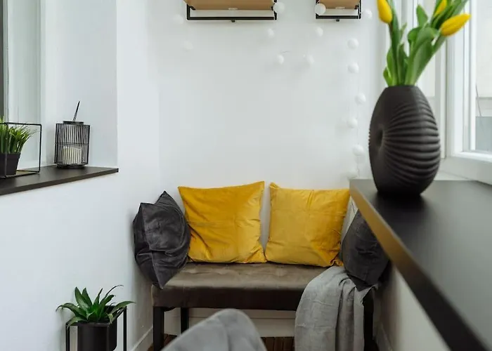 Sky Penthouse - Square *