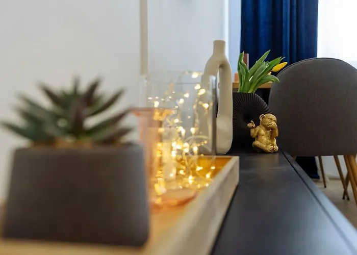 Sky Penthouse - Square *