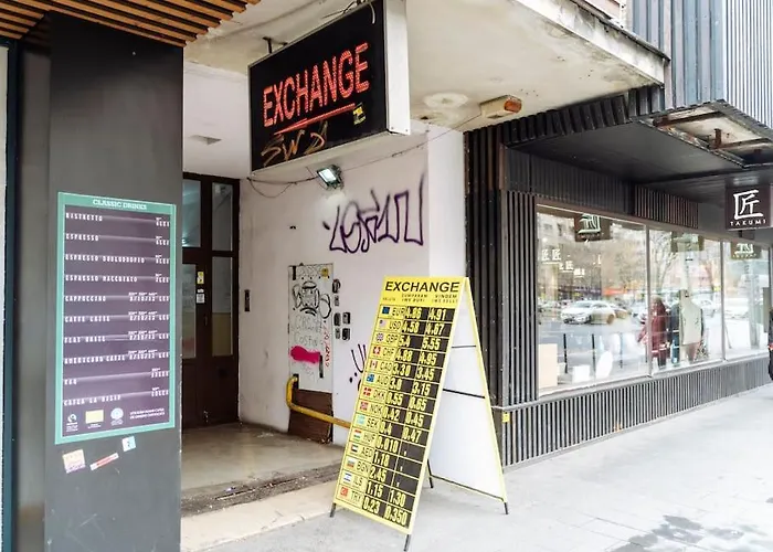 Sky Penthouse - Square