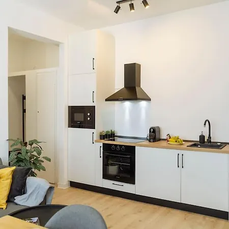 Sky Penthouse - Square