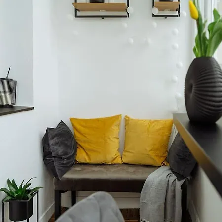 Sky Penthouse - Square *