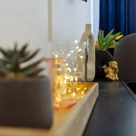 Sky Penthouse - Square *