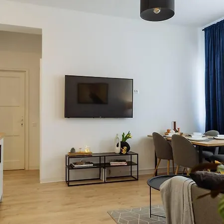 Sky Penthouse - Square I Free Parking I Balcony * Bucarest