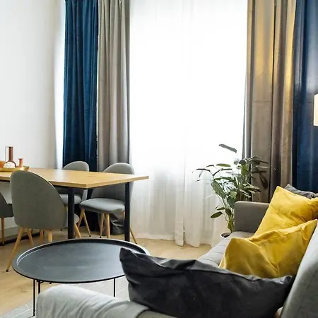 Апартаменты Sky Penthouse - Square Бухарест