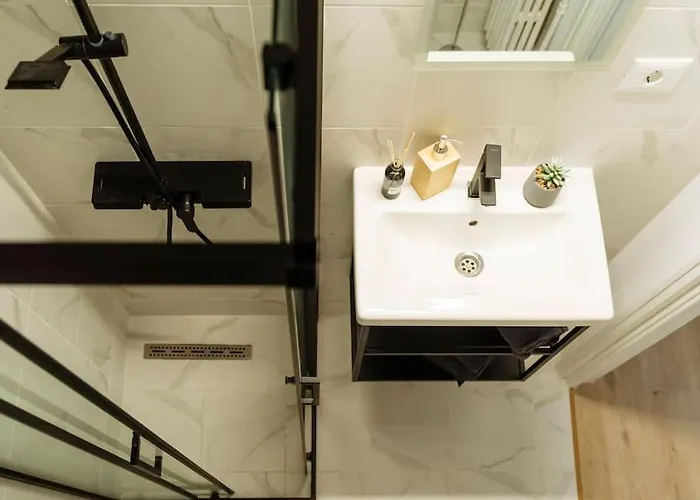 Sky Penthouse - Square * بوخارست