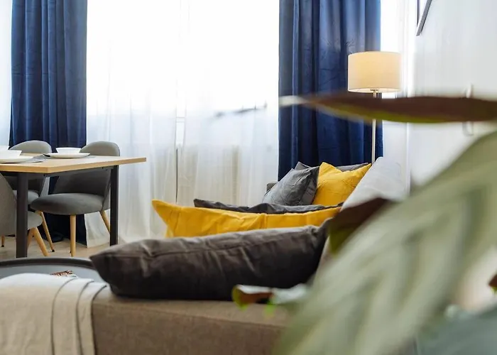 Sky Penthouse - Square