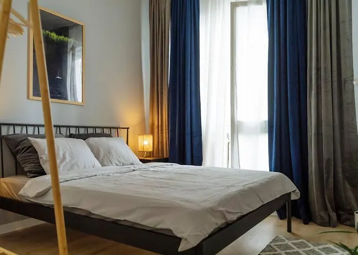 Sky Penthouse - Square * بوخارست