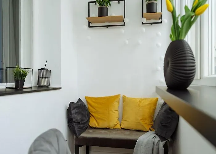 Sky Penthouse - Square