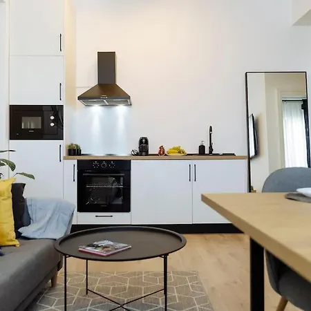 Sky Penthouse - Square Bucharest